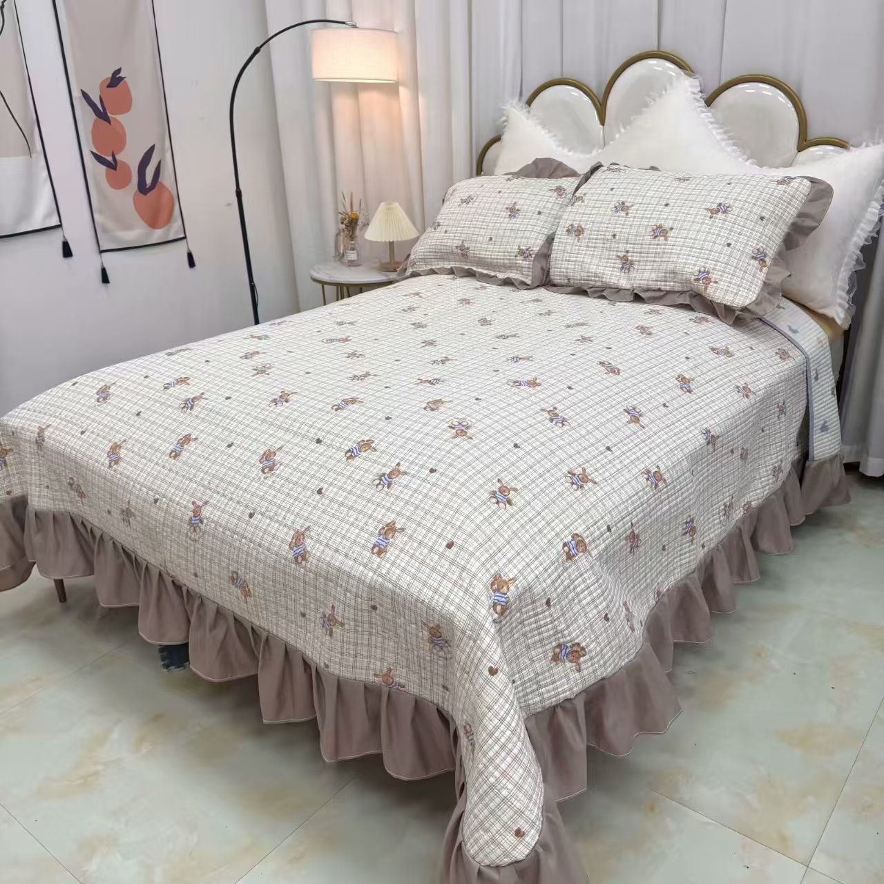 【裙边床盖】<爱心熊>2.4X2.4m<±5cm><含裙边>绗缝多功能水洗