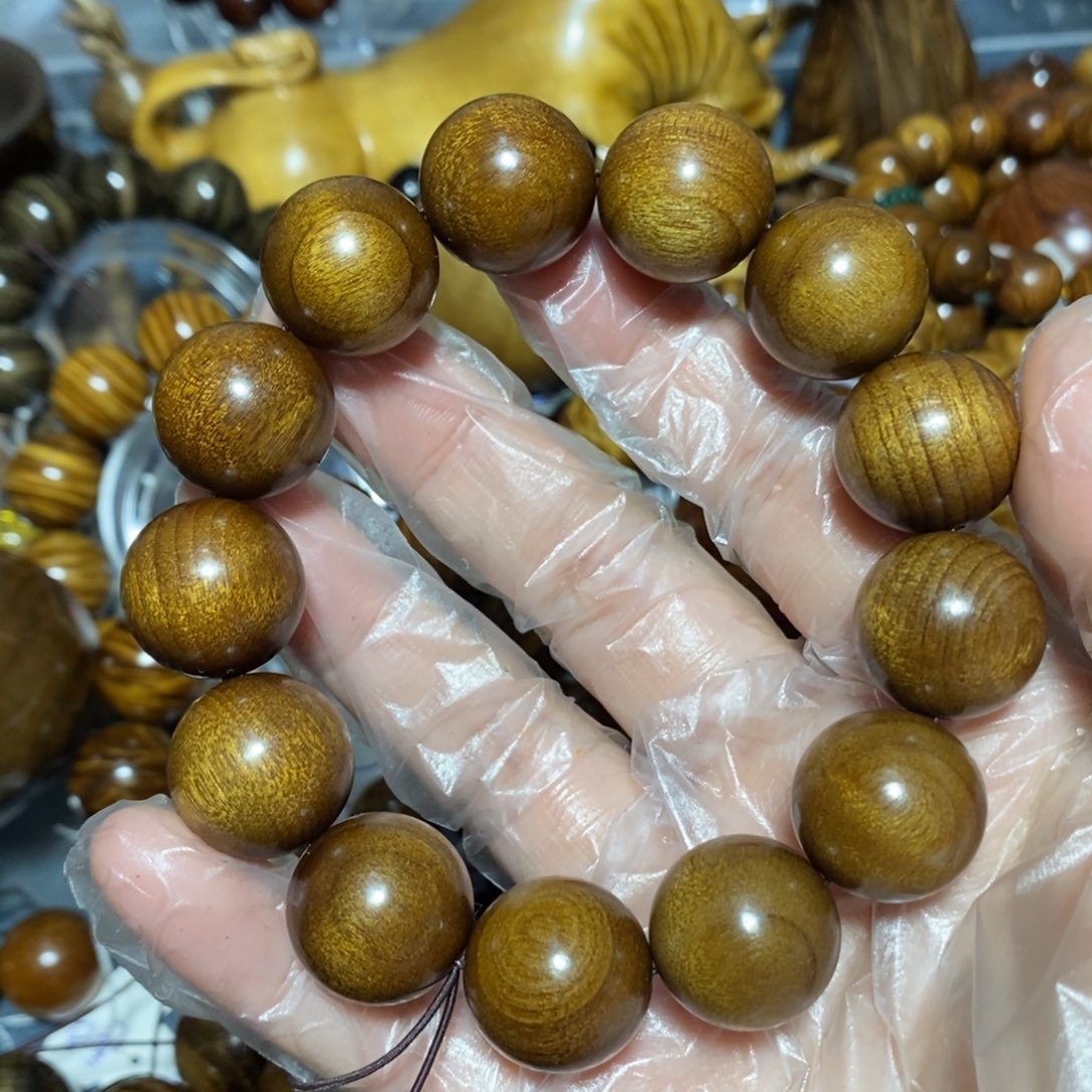 金丝楠木雕工艺品18
