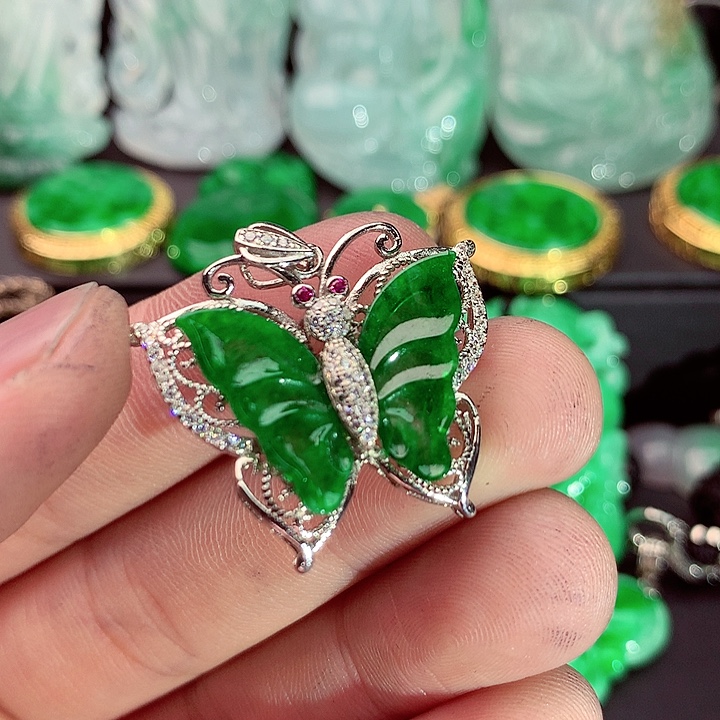 翡翠未镶嵌吊坠(不含链)