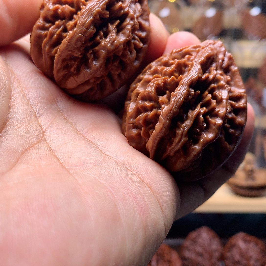 天***强文玩核桃把件东北楸子文玩核桃