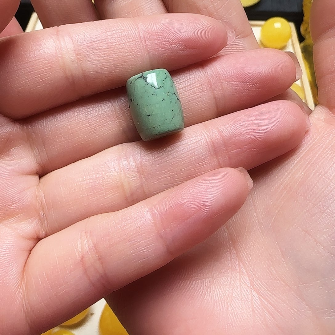 琥珀裸石未镶嵌桶珠