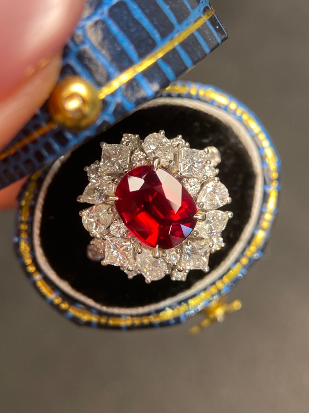 GRS无烧鸽血红18K金红宝石戒指3.07克拉