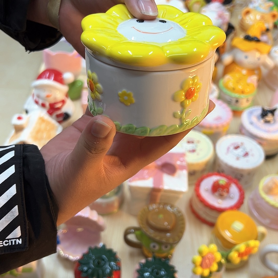 摆件陶瓷等行业的产品出口