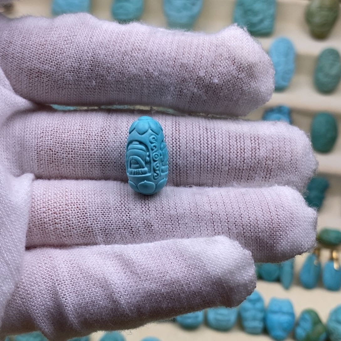 绿松石雕刻未镶嵌