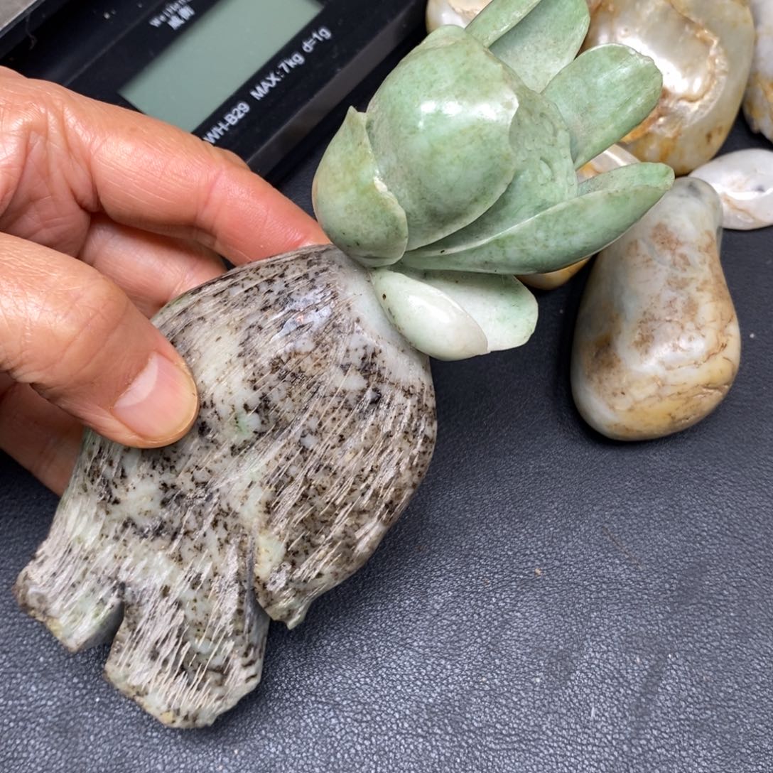 和田玉未镶嵌挂件