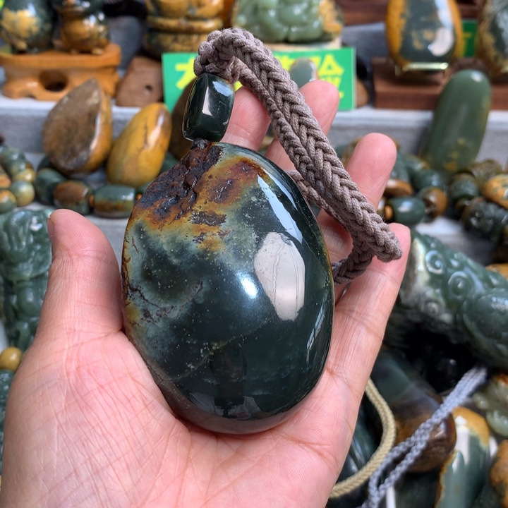 岫岩河磨玉（透闪石质玉）手把件未镶嵌