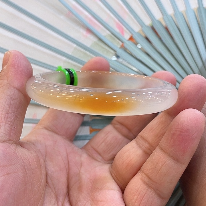 玛瑙/玉髓手镯未镶嵌