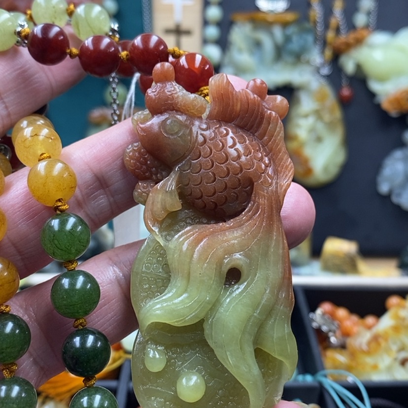 【闪购商品】蛇纹石玉吊坠未镶嵌