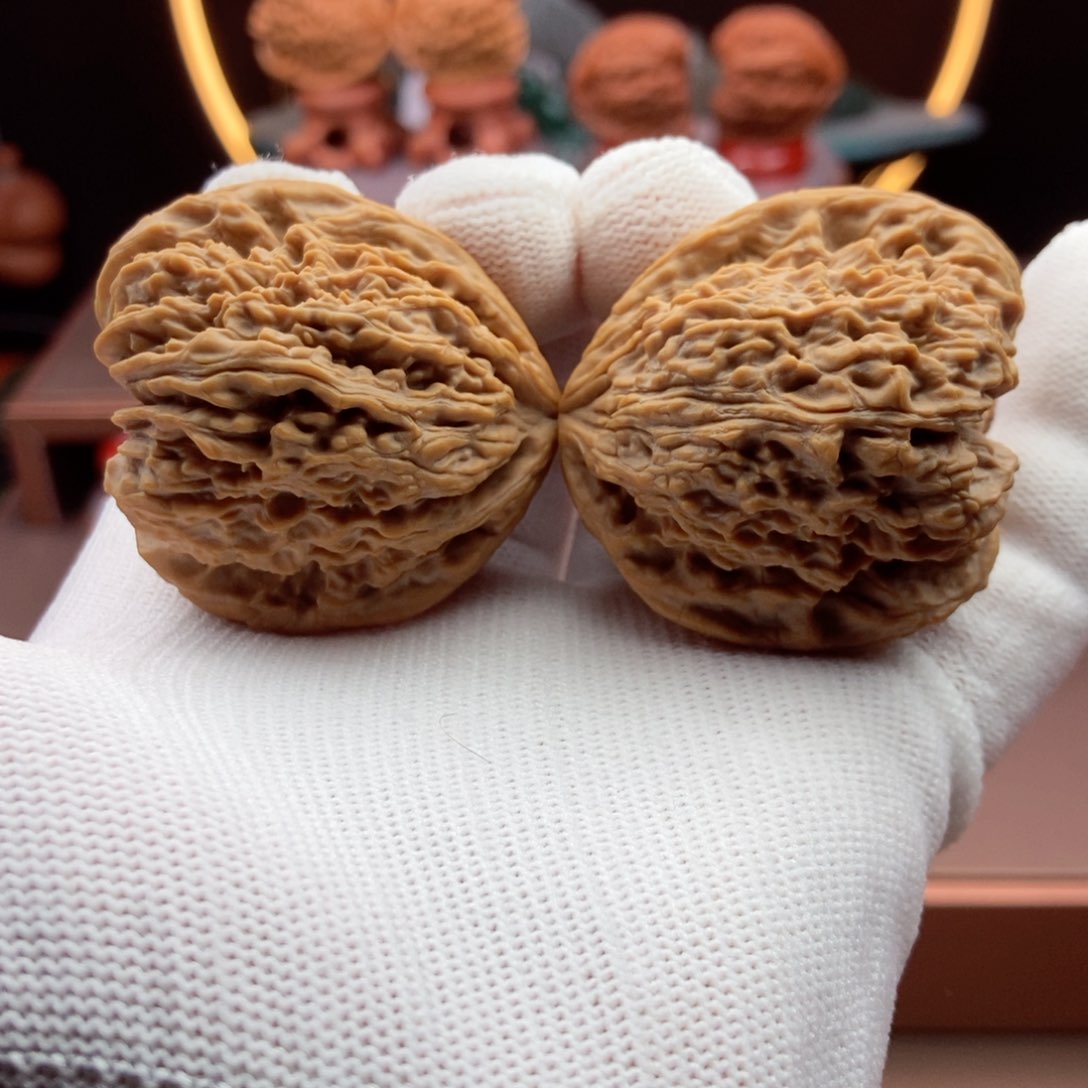 文玩核桃把件拉丝天使深凹41.40.40.42.8克