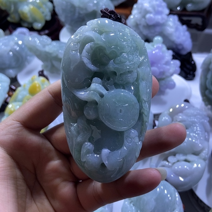 翡翠未镶嵌挂件貔貅