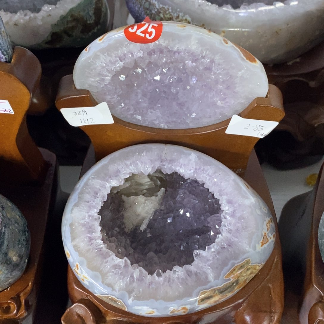 水晶摆件未镶嵌莹