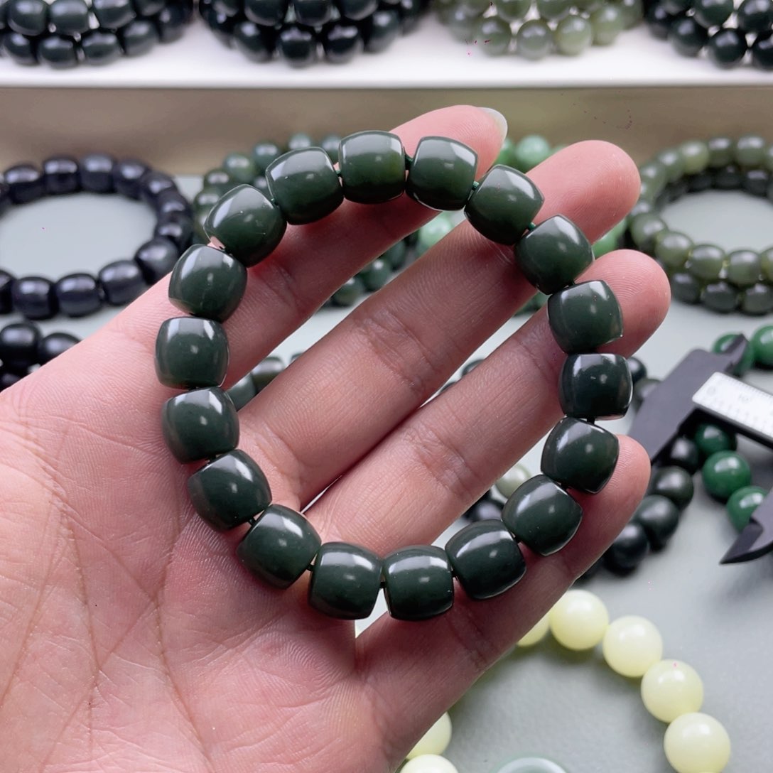 和田玉手串未镶嵌