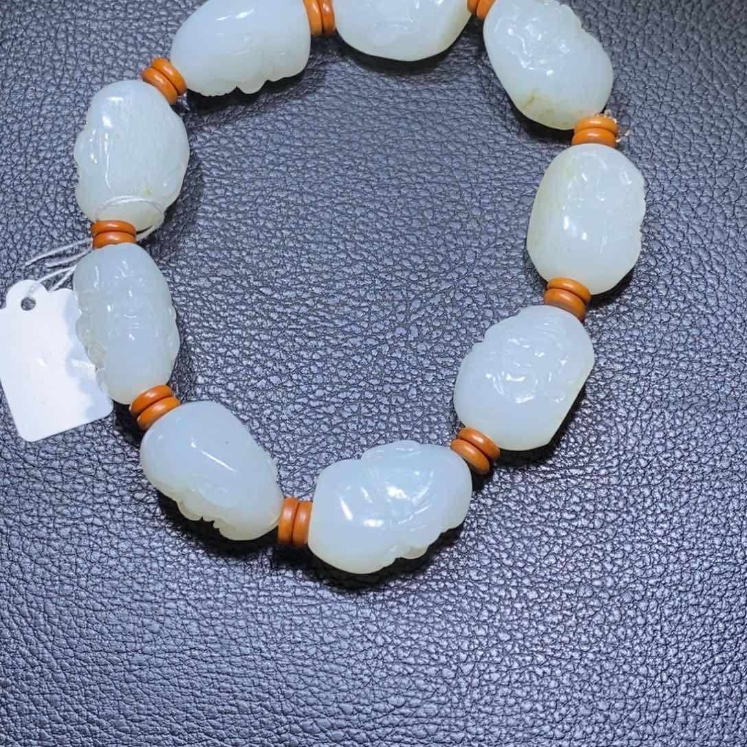 和田玉颈饰未镶嵌沟*