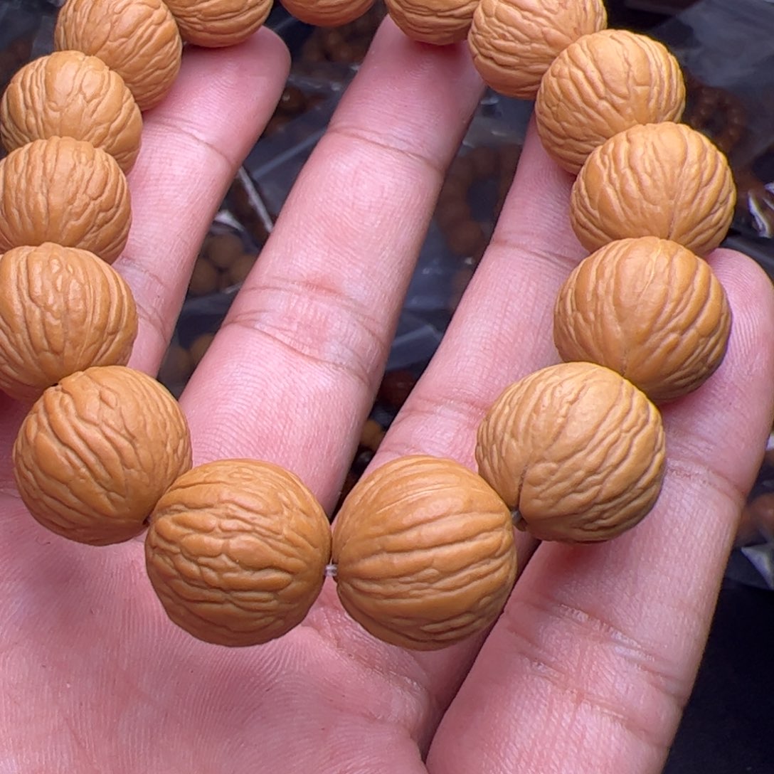 酒***哥猴头核桃吊坠涂涂