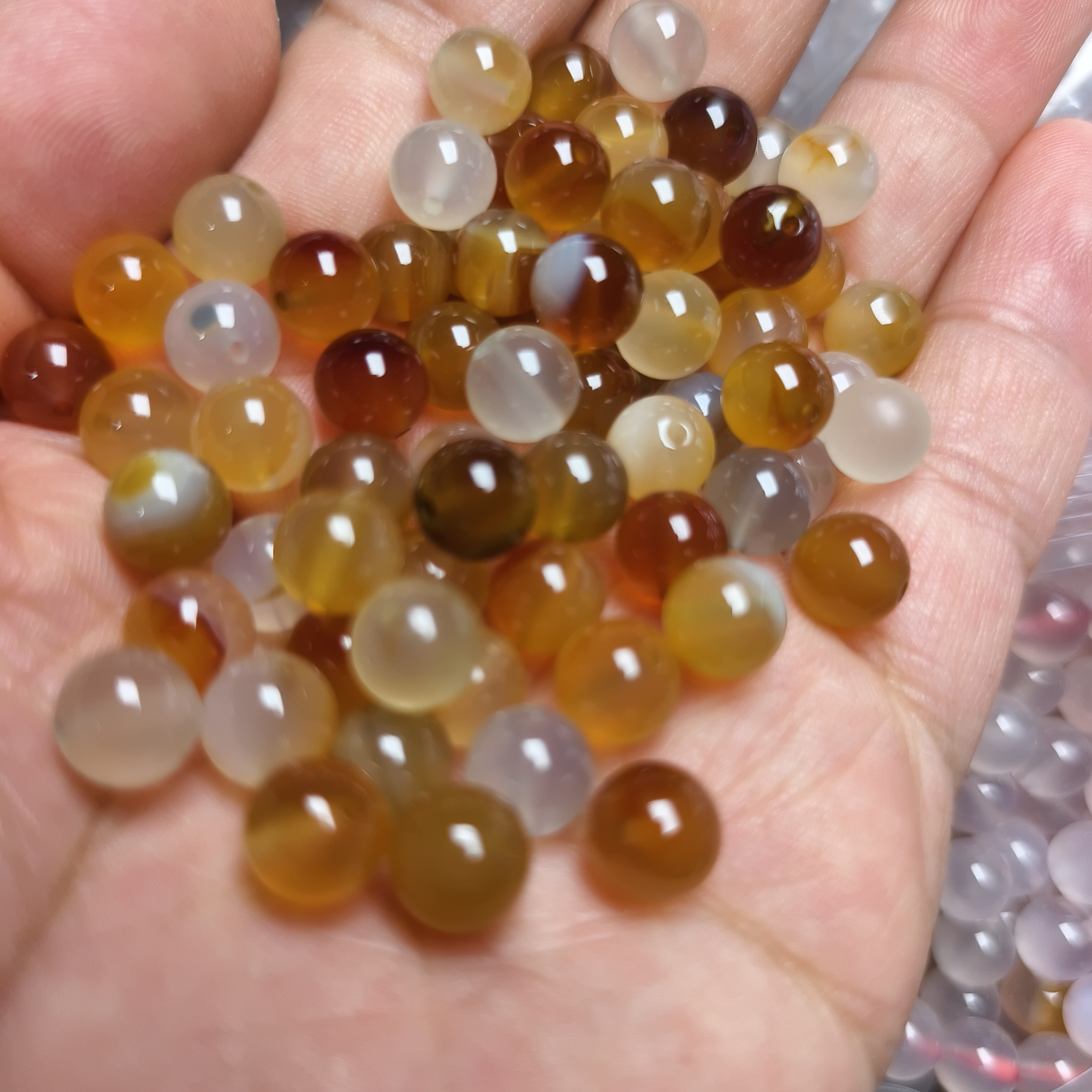 天然逊克北红玛瑙卡8散珠子100粒