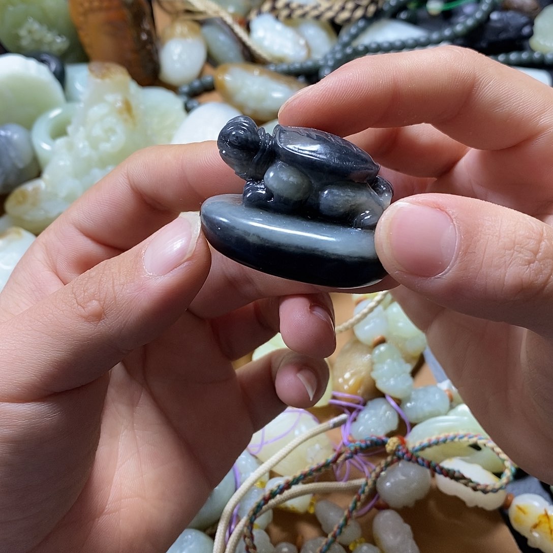 和田玉（糖玉）挂件未镶嵌