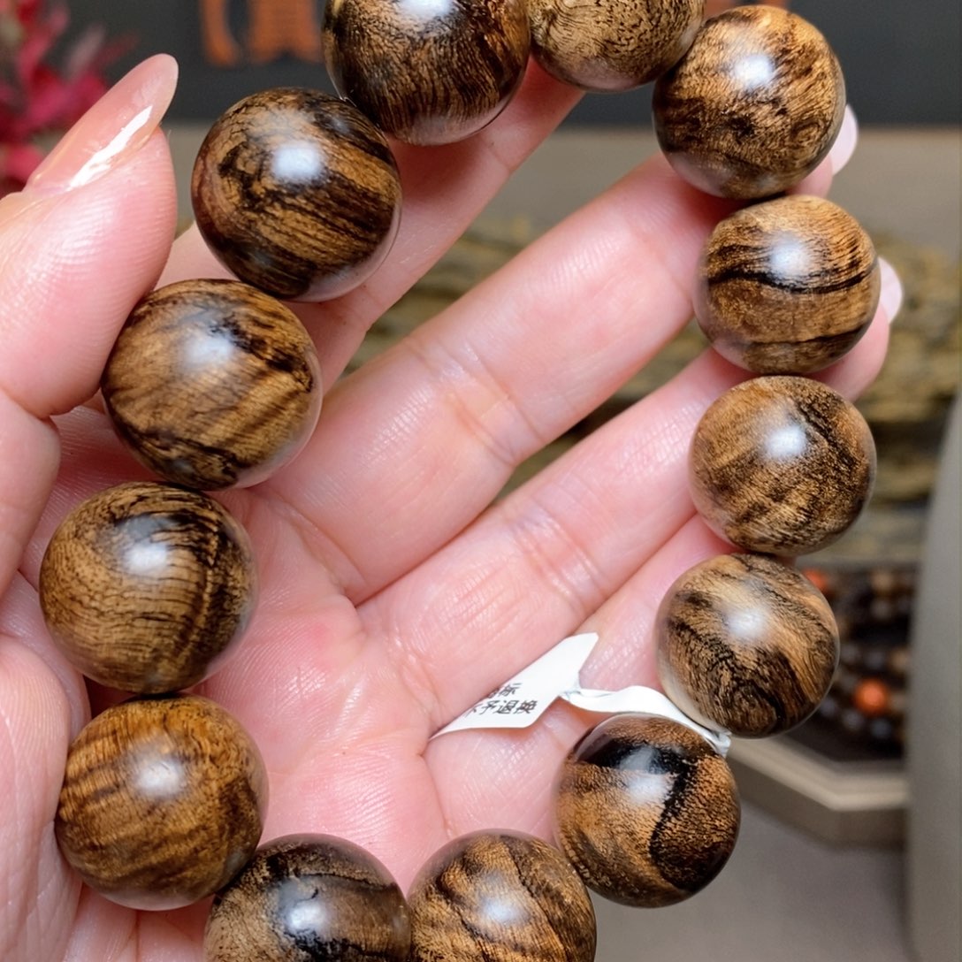 沉香手串越南芽庄白棋楠金丝玉化帝王瘤疤窖藏限量1.8