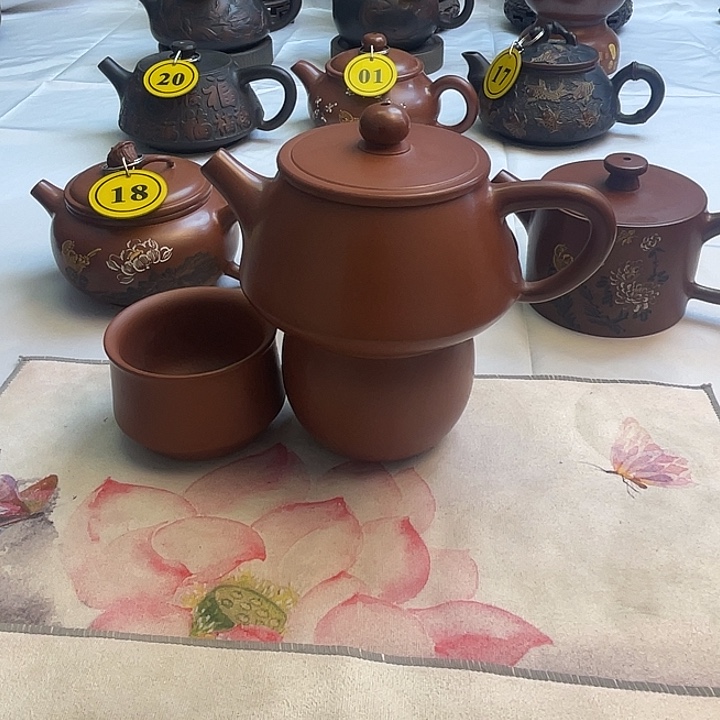 w****8广西钦州坭兴陶茶壶