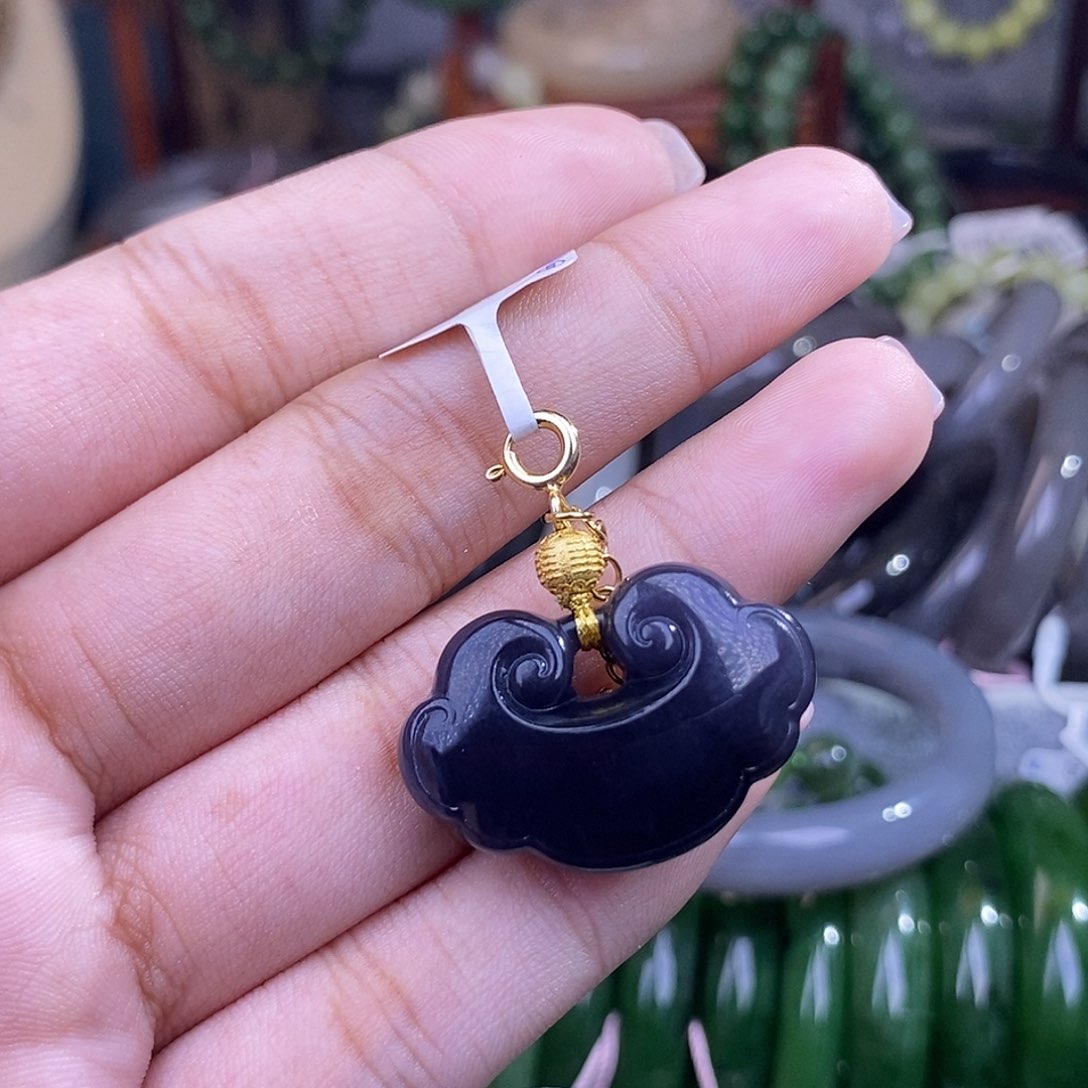 和田玉福利级浓烟紫脂膏锁包未镶嵌