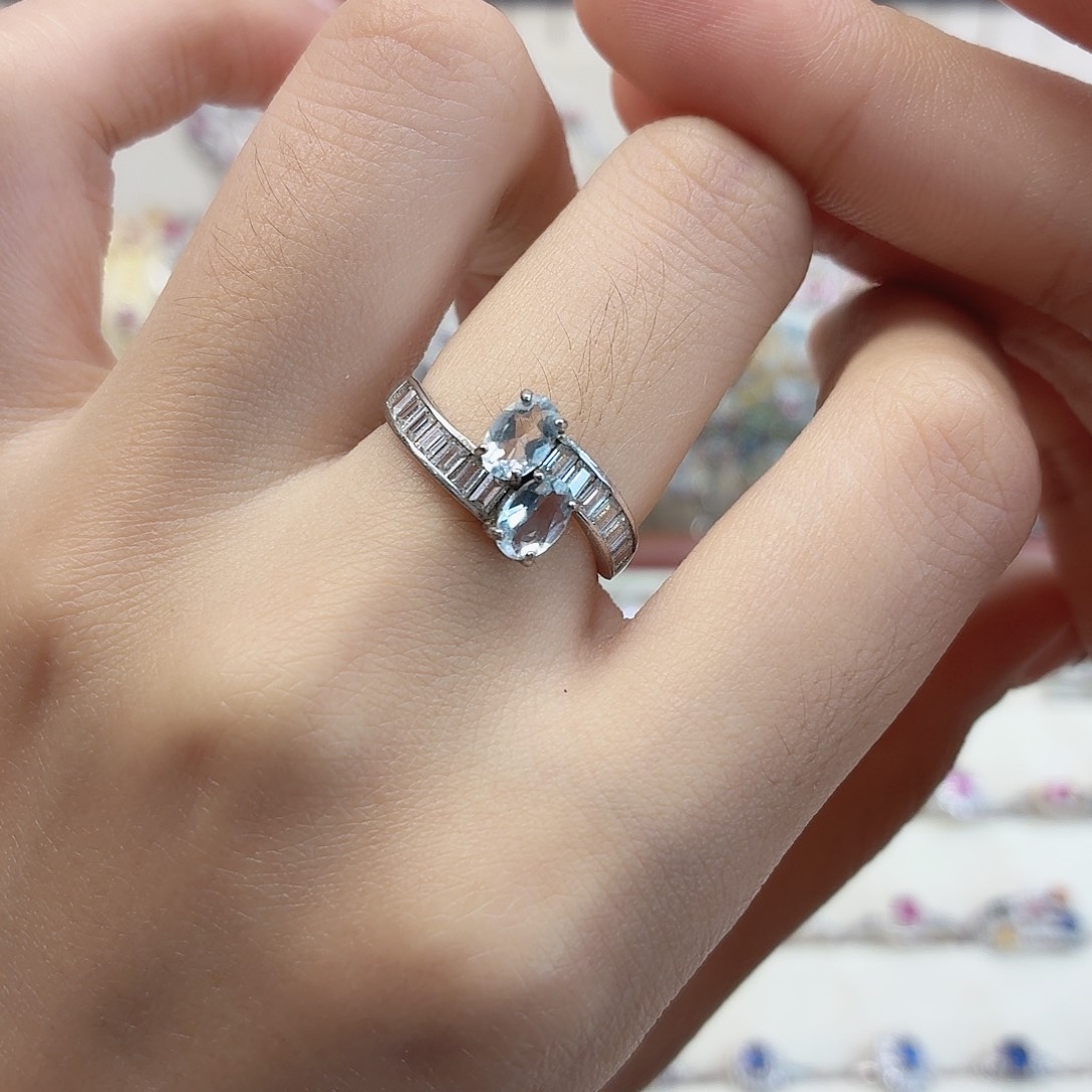 海蓝宝石银S925镶嵌戒指