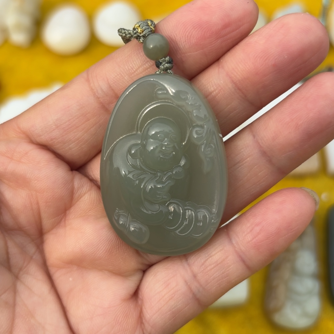 和田玉（糖玉）未镶嵌颈饰