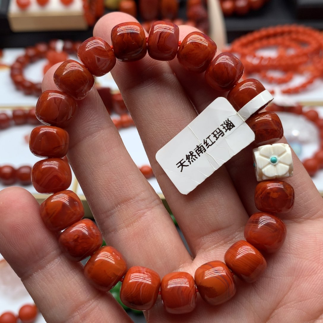 南红玛瑙手链，多样性发货一个未镶嵌爱****薯