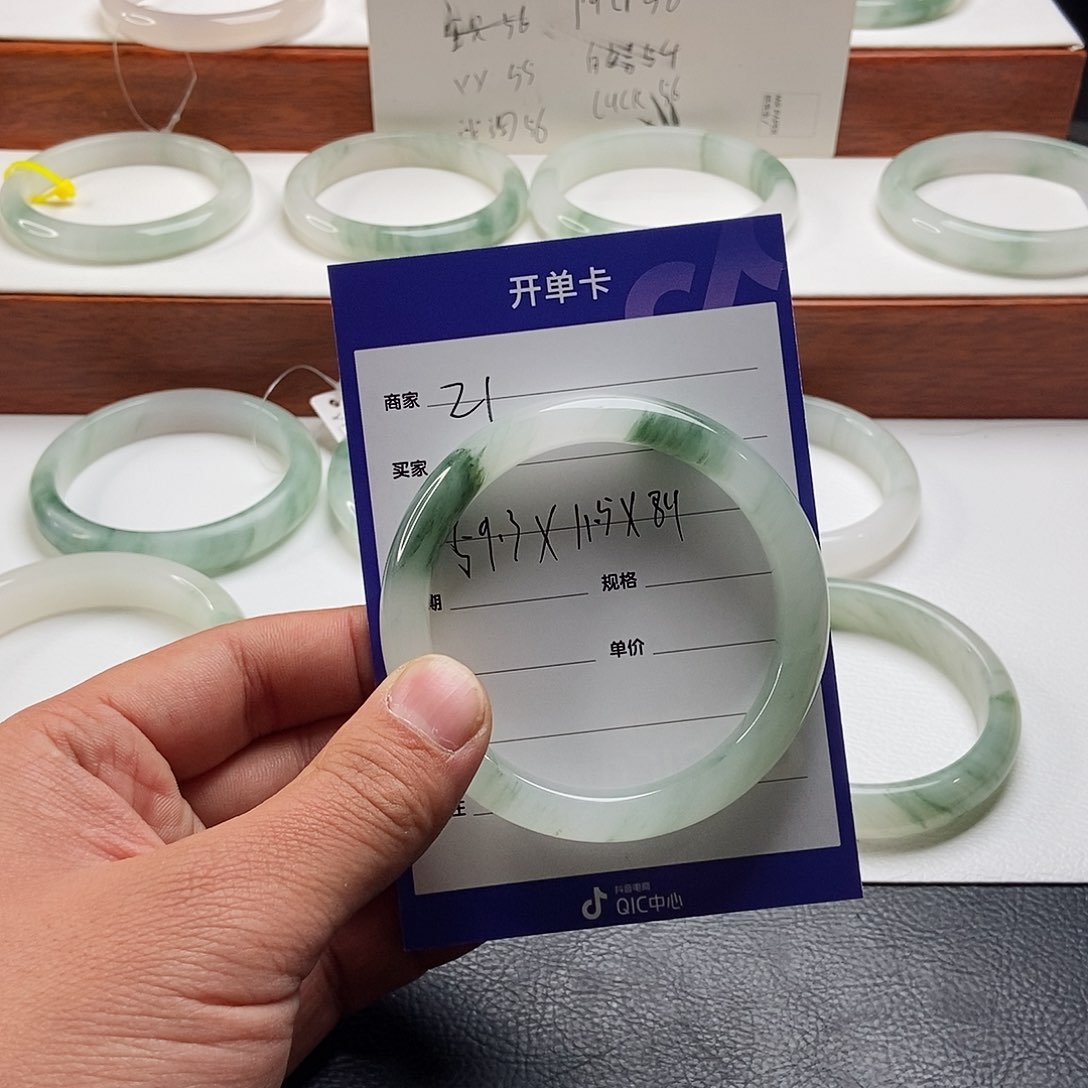 石英质玉手镯未镶嵌✿****21