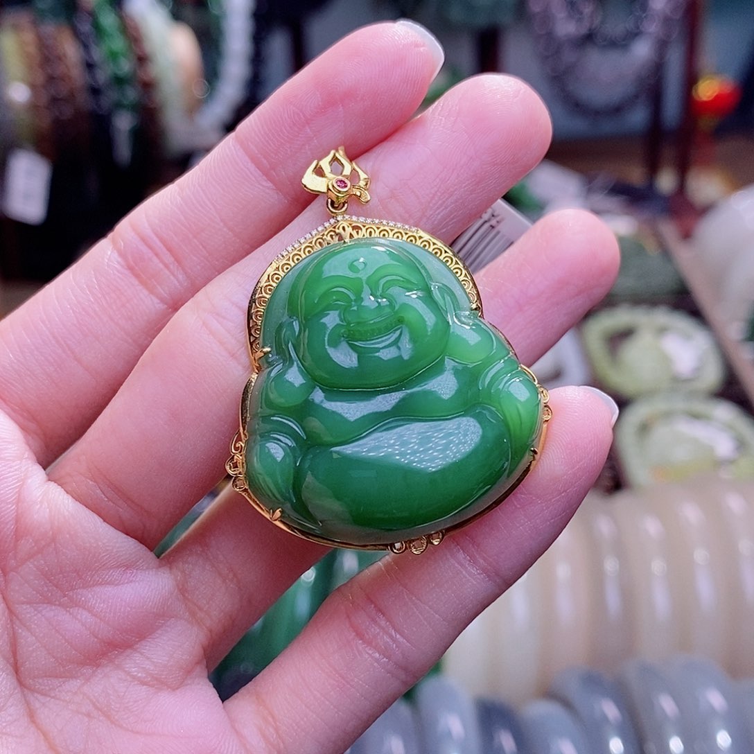 和田玉未镶嵌颈饰碧玉金镶佛公吊坠