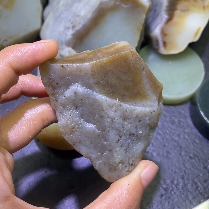 和田玉（糖玉）未镶嵌珠宝半成品