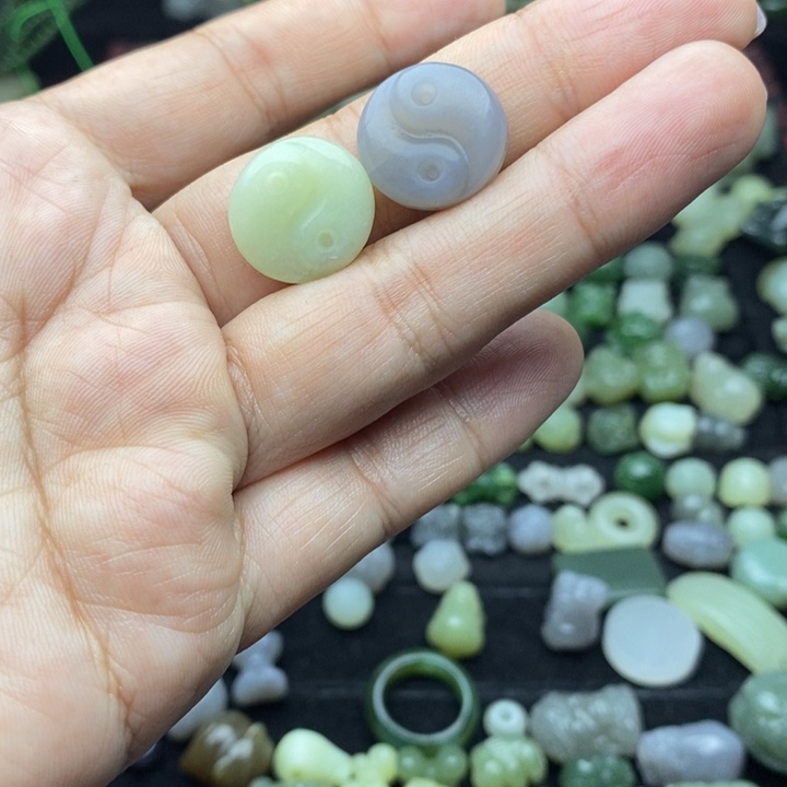 和田玉未镶嵌颈饰福利无售后