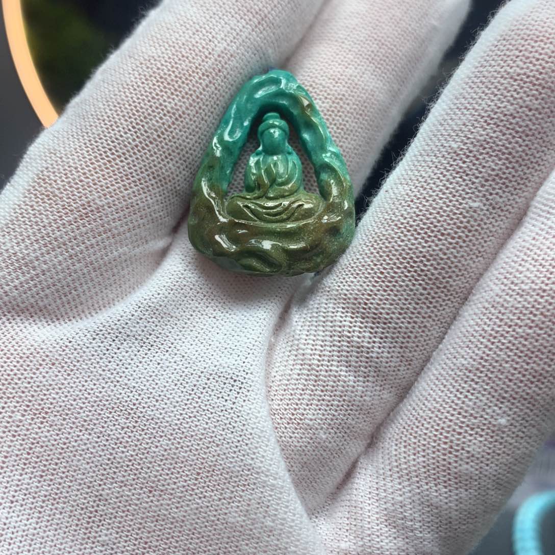 绿松石未镶嵌挂件