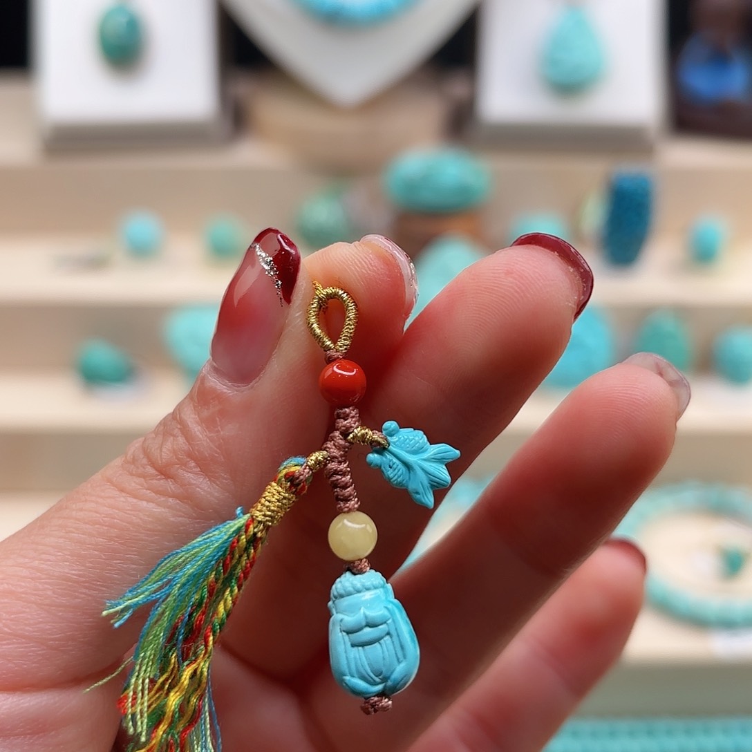 绿松石配饰未镶嵌