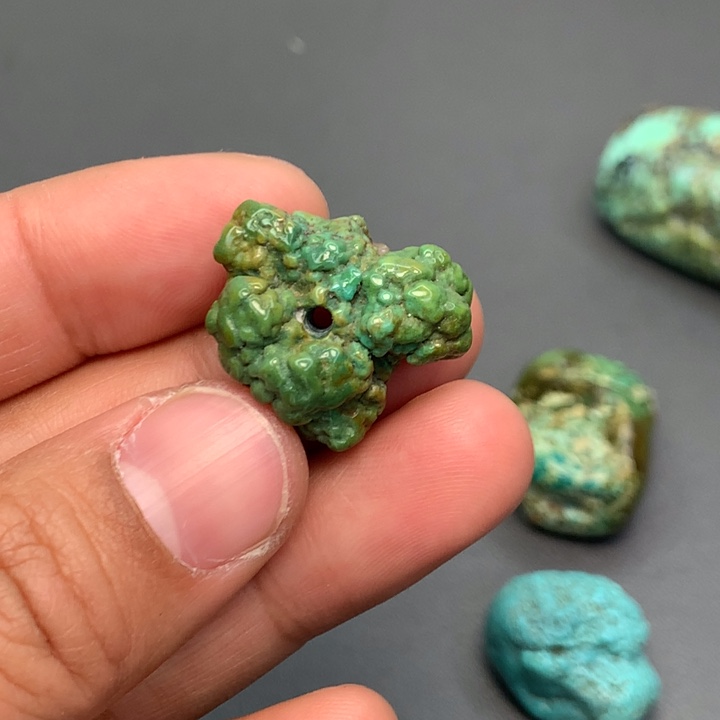 绿松石颈饰未镶嵌