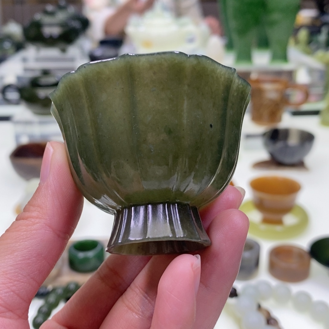 和田玉杯子未镶嵌