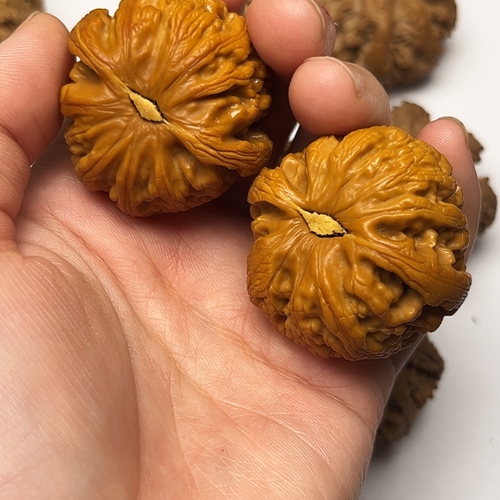 秦岭文玩核桃核桃