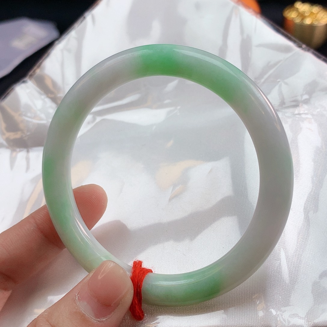 翡翠手镯未镶嵌57圈圆2303
