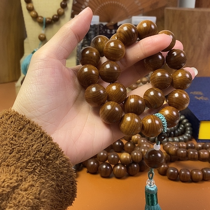 檀香木老山檀香黑肉沉水1.8手持