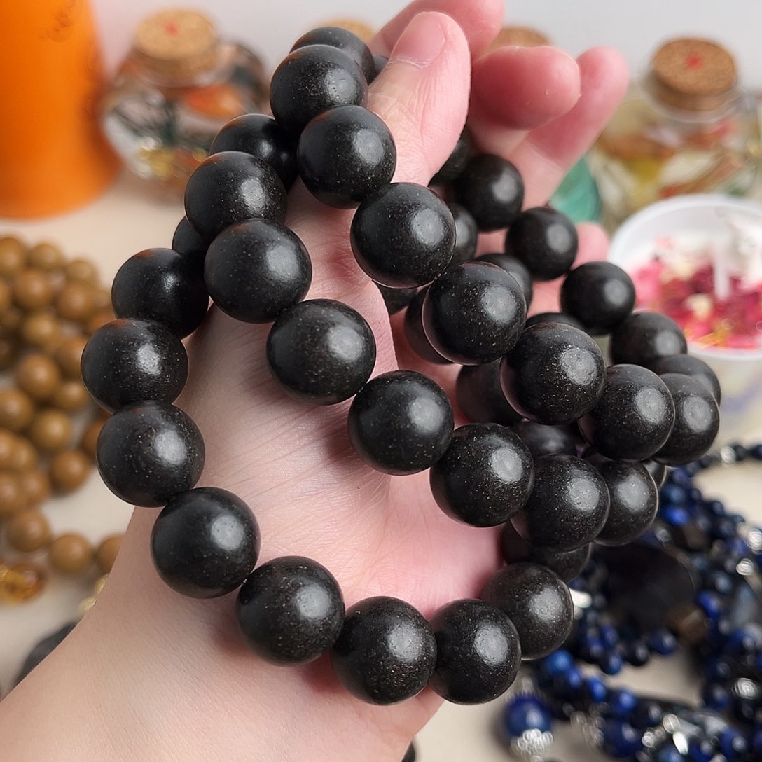 水晶手链未镶嵌息肌丸