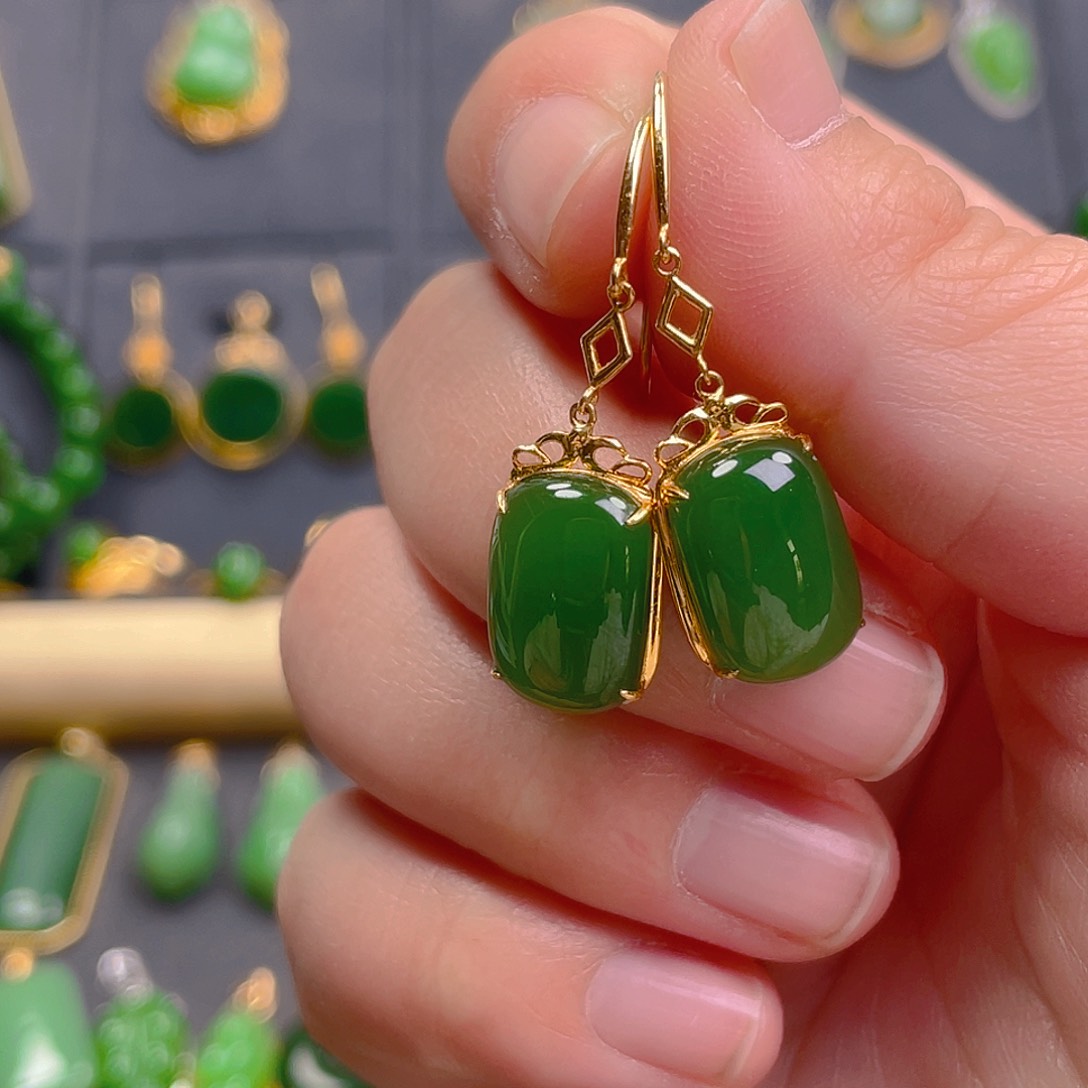 和田玉耳饰18K金镶嵌1980