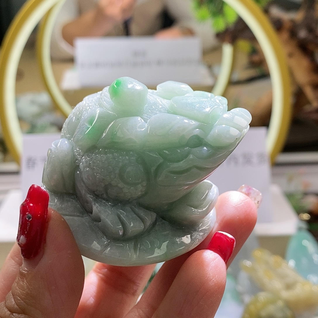 【闪购商品】翡翠颈饰未镶嵌金蟾