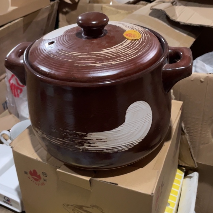 摆件陶瓷盘子碗砂锅都有