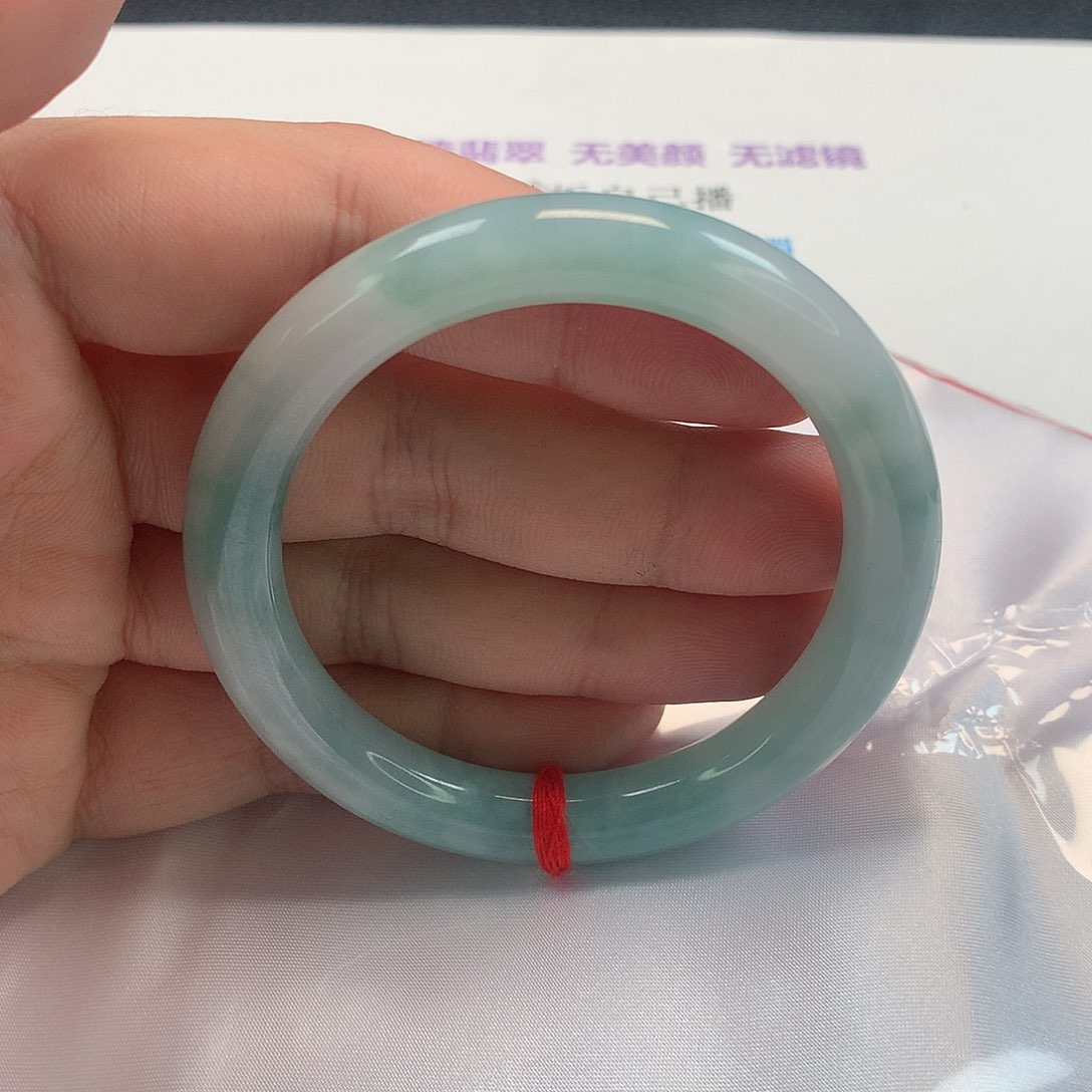 翡翠手镯（圆镯）未镶嵌304号