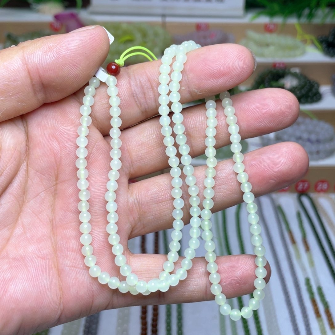 和田玉未镶嵌颈饰4mm