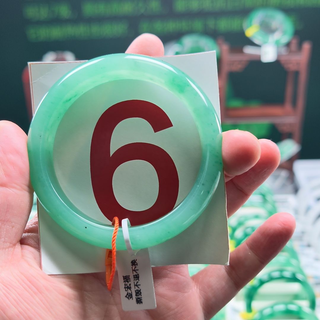 石英质玉未镶嵌手镯