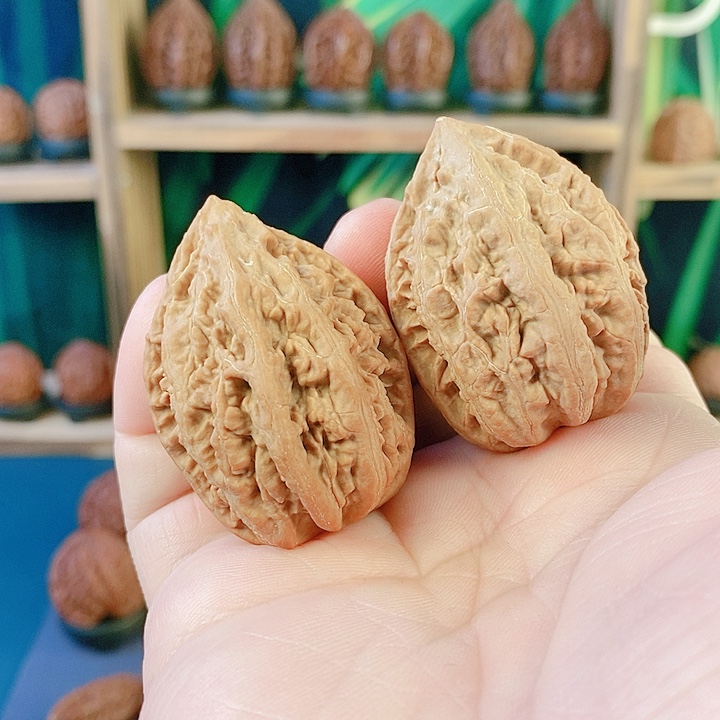 文玩核桃吊坠034豆粒塔36尺