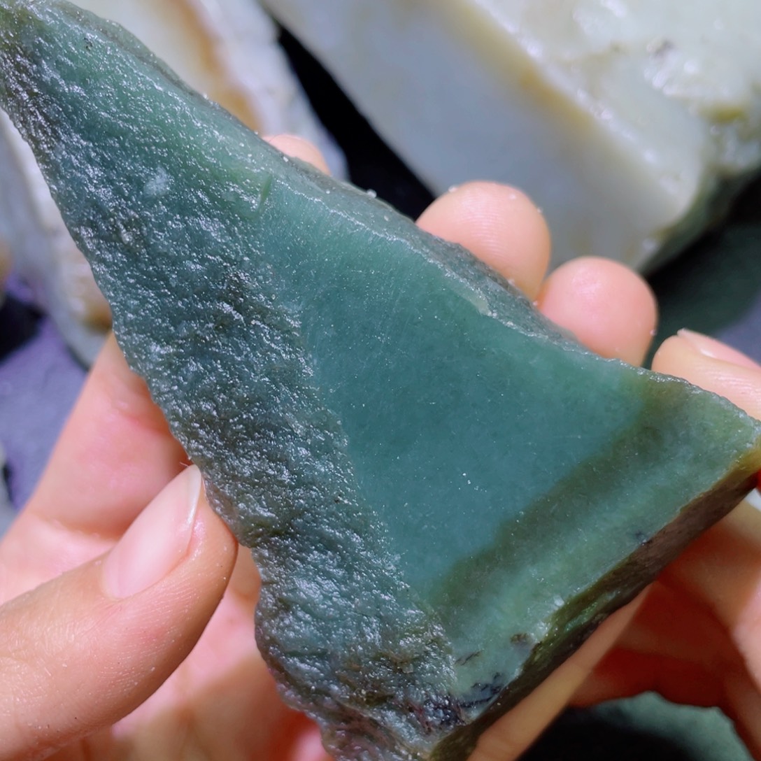 和田玉未镶嵌珠宝半成品