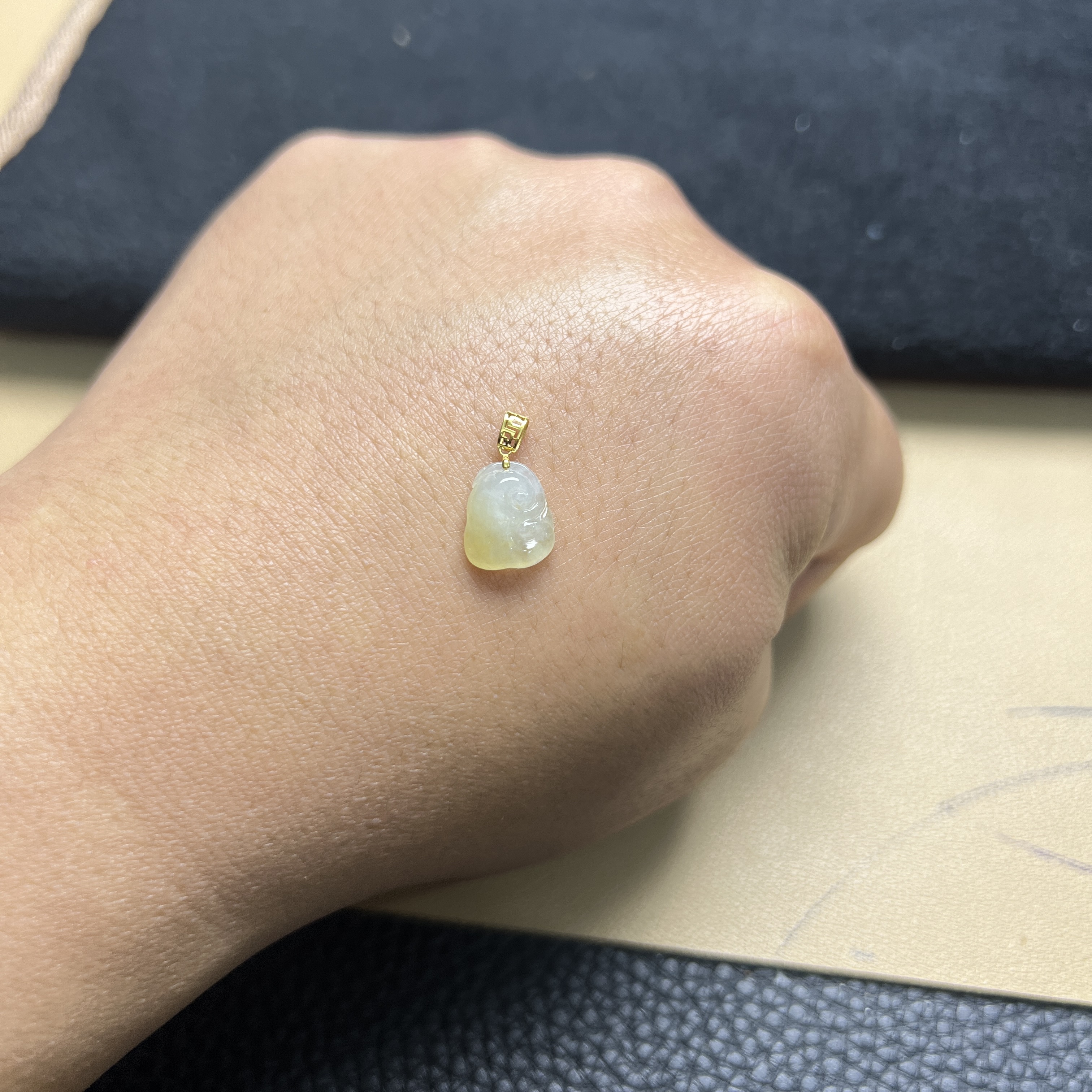 翡翠如意吊坠冰种飘冰黄精雕18K金女式事事如意简单气质百搭