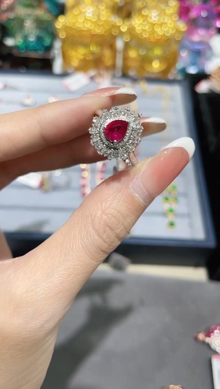 18K金镶嵌天然红宝石戒指水滴两用款