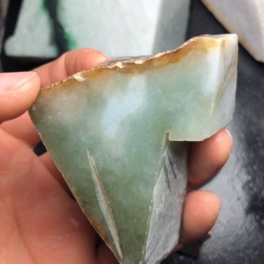 翡翠未镶嵌颈饰裸石