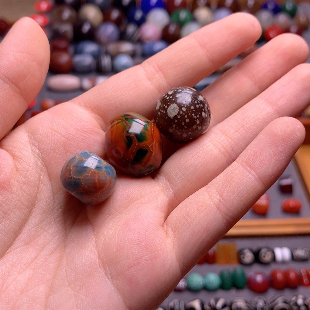 玛瑙/玉髓颈饰未镶嵌•****⌒